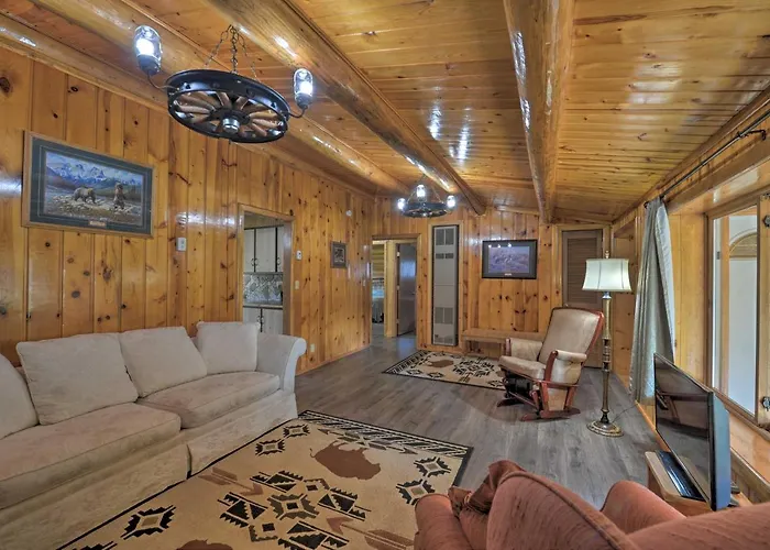 Cozy Wy Home: Rivers, Lakes, Mountains, Wildlife
